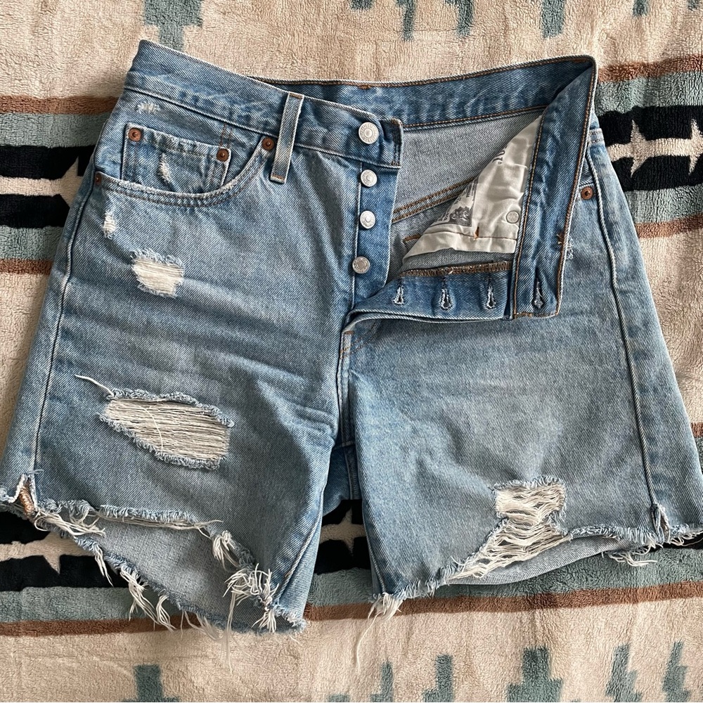 Levi’s 501 mid length